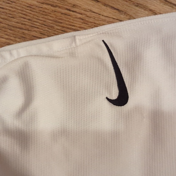 Nike white shorts - Picture 2 of 3